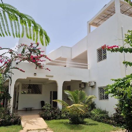 Villa Saraba โซโมน ภายนอก รูปภาพ